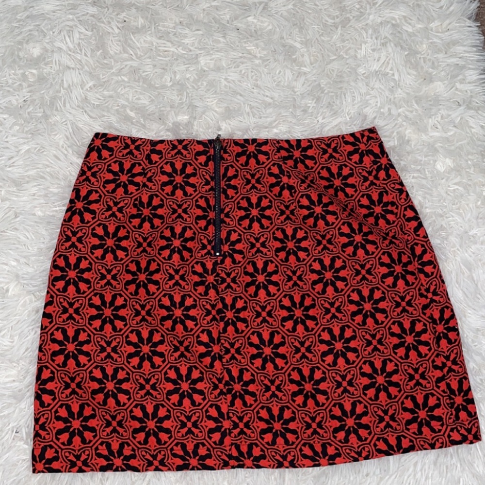 3 for $15 Forever 21 Floral Pattern Work Skirt - Picture 2 of 4